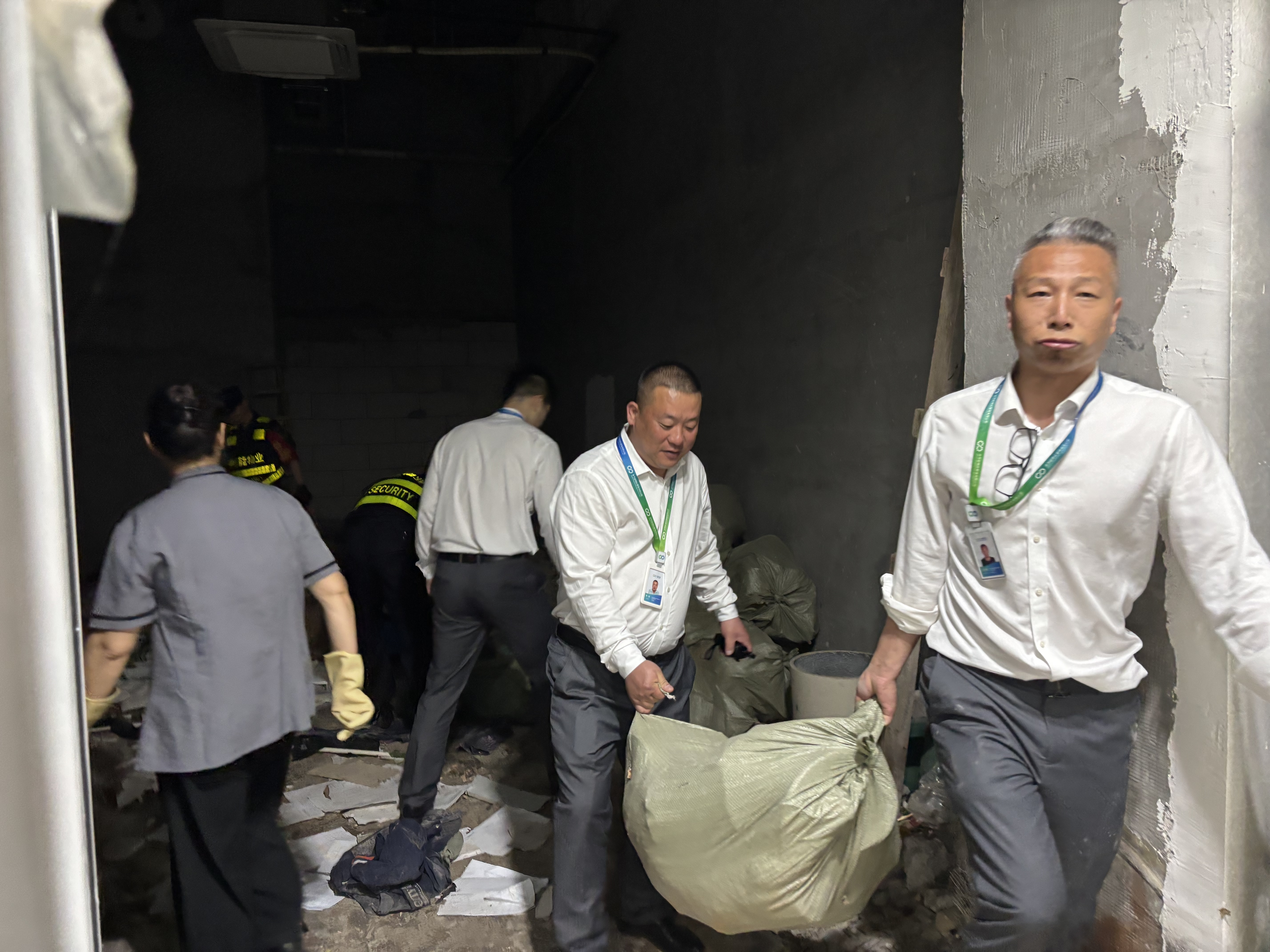 图片 (2).jpg 图片 (2).jpg